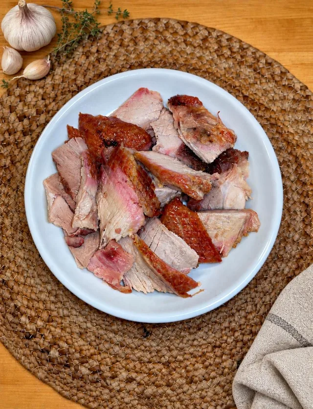 Cerdo al Ajo Asado & Tomillo